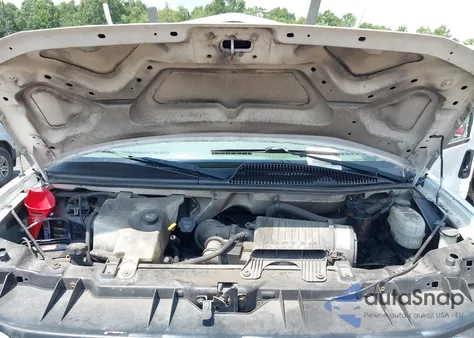 2005 Chevrolet Express from USA, damaged, VIN 1GCGG25VX51137331